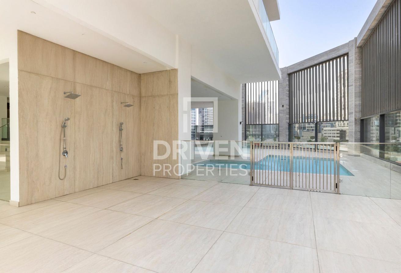 Exclusive High Floor Apt | Burj Khalifa Views photo 15