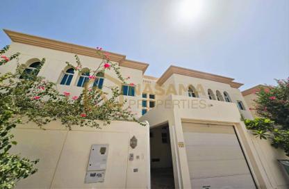 Villa - 3 - 4 for rent in Umm Suqeim 2 - Umm Suqeim - Dubai