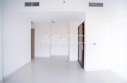 شقة - غرفة نوم - 2 حمامات للايجار في البرج الأسباني - مدينة دبي الرياضية - دبي