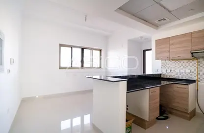 شقة - غرفة نوم - 2 حمامات للايجار في البرج الأسباني - مدينة دبي الرياضية - دبي