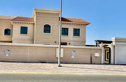 Villa - 5 Bedrooms - 6 Bathrooms for rent in Al Hooshi Villas - Hoshi - Al Badie - Sharjah Villa - 5 Bedrooms - 6 Bathrooms for rent in Al Hooshi Villas - Hoshi - Al Badie - Sharjah
