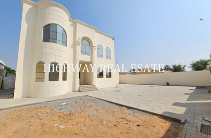 Villa - 6 - 7 for sale in Al Azra - Al Riqqa - Sharjah