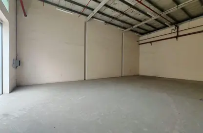 مستودع - استوديو - 1 حمام للايجار في الصجعة الصناعية - الصجعة - الشارقة