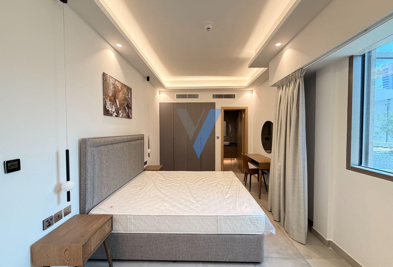 Fully Furnished | Large Layout | Ready To Move photo 5