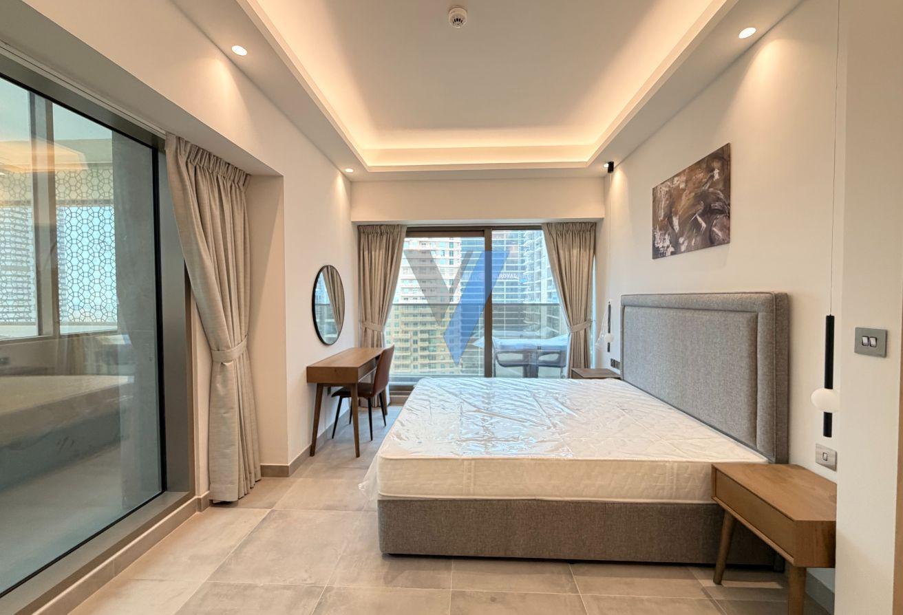 Fully Furnished | Large Layout | Ready To Move photo 2