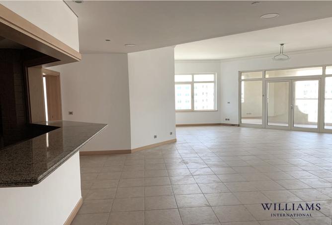 PRICED TO SELL | MIDDLE FLOOR | BEACH ACCESS