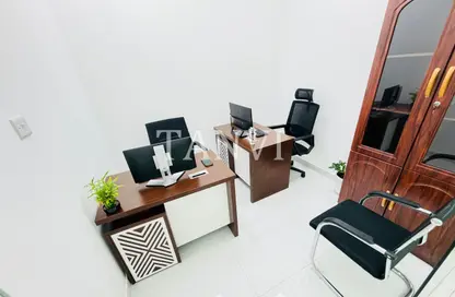 Office Space - Studio - 1 Bathroom for rent in Red Avenue - Al Garhoud - Dubai