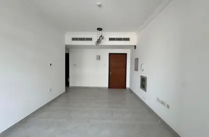 شقة - غرفة نوم - 2 حمامات للايجار في الفلاح - تجارية مويلح - الشارقة