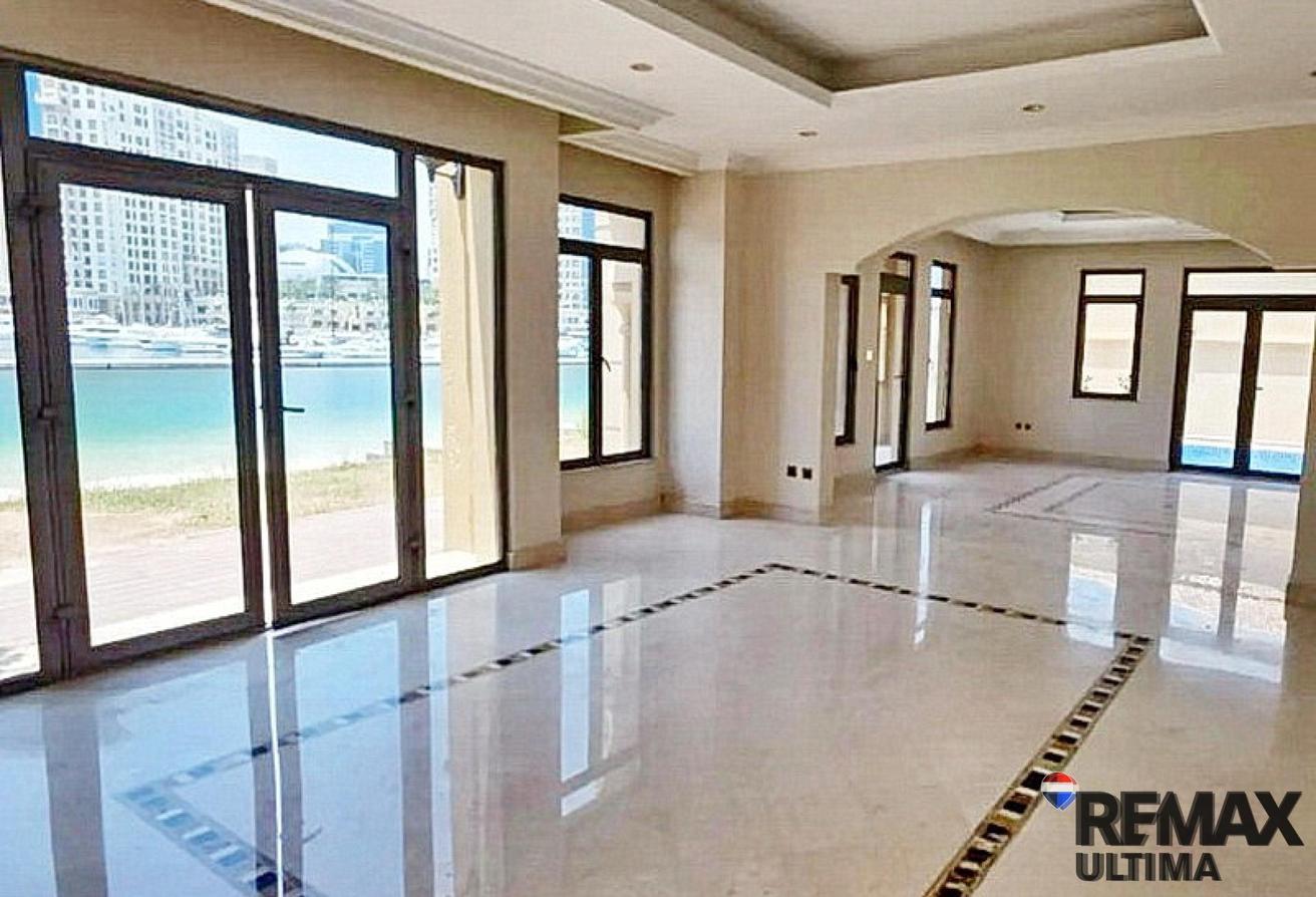 Luxury Redefined: Spacious Grand Foyer Garden Home photo 5