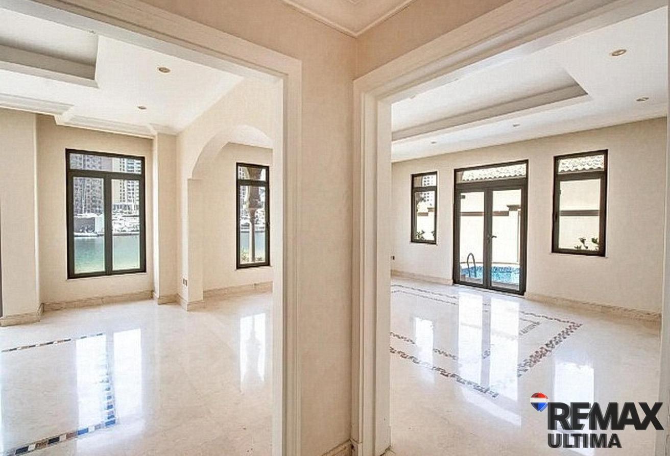 Luxury Redefined: Spacious Grand Foyer Garden Home photo 7