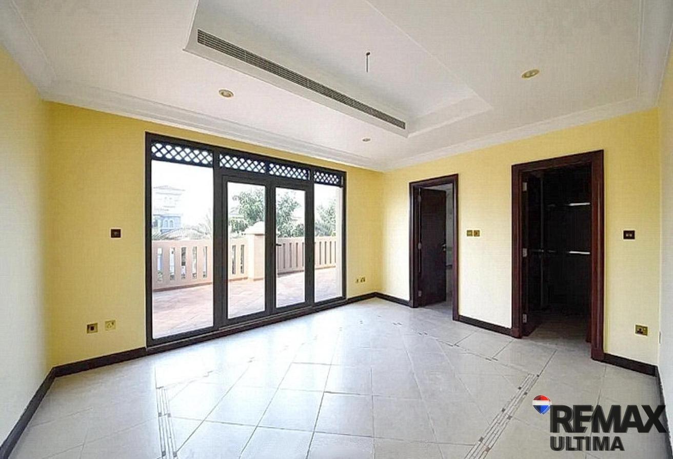 Luxury Redefined: Spacious Grand Foyer Garden Home photo 20
