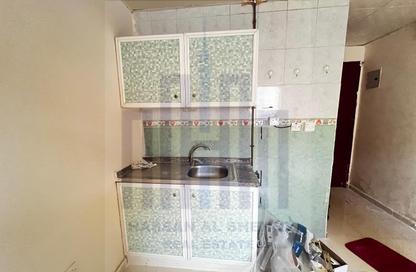 Apartment - Studio - 1 Bathroom for rent in Fire Station Road - Muwaileh - Sharjah Apartment - Studio - 1 Bathroom for rent in Fire Station Road - Muwaileh - Sharjah