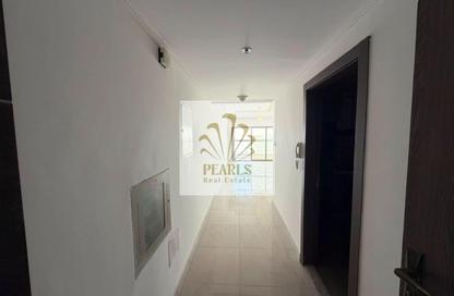 Apartment - 1 Bedroom - 2 Bathrooms for rent in Al Rashidiya Towers - Al Rashidiya - Ajman Downtown - Ajman
