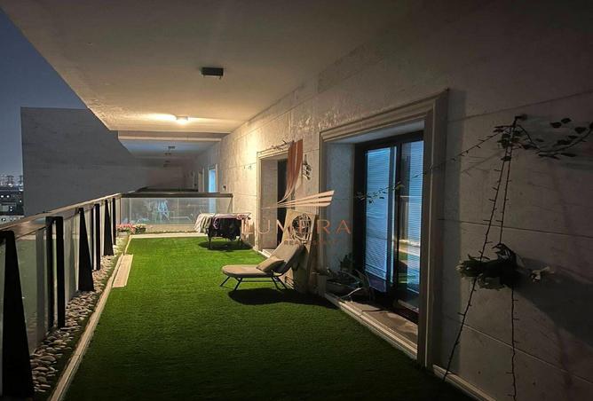 Modern Furnished 2BR | High Floor | Near Metro
