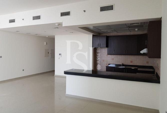 82381100 - Property Image 3