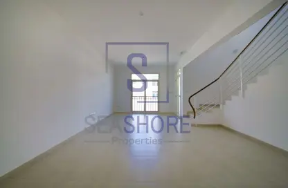 تاون هاوس - 2 غرف نوم - 3 حمامات للايجار في قرية الخليج - الغدير - أبوظبي