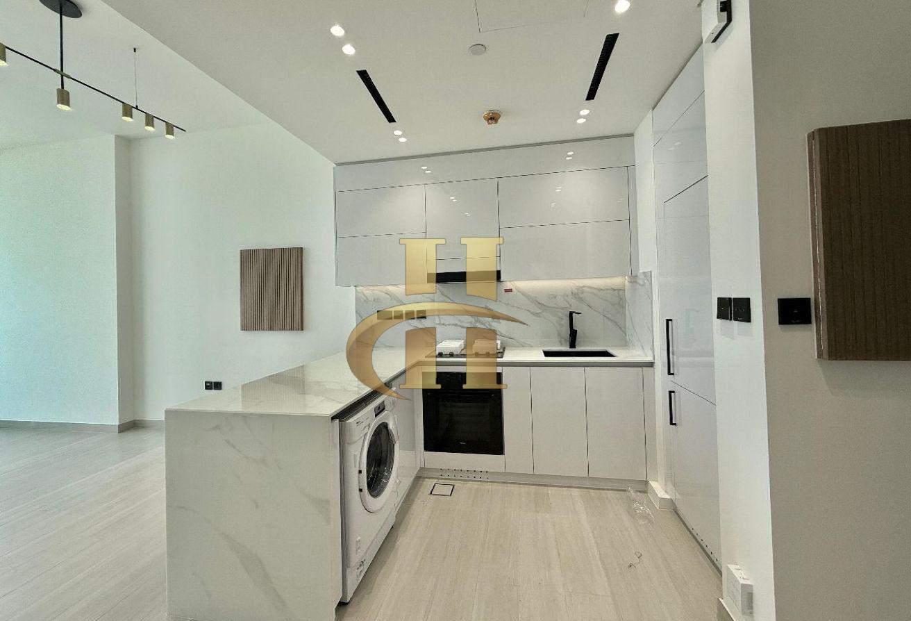 Hot Offer | Ready To Move | High Floor photo 3