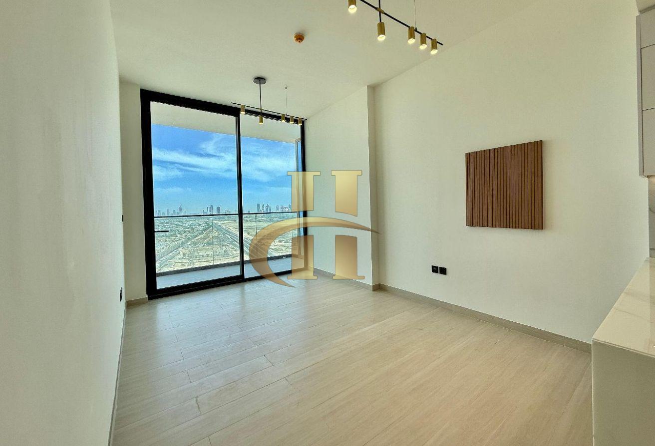 Hot Offer | Ready To Move | High Floor photo 9