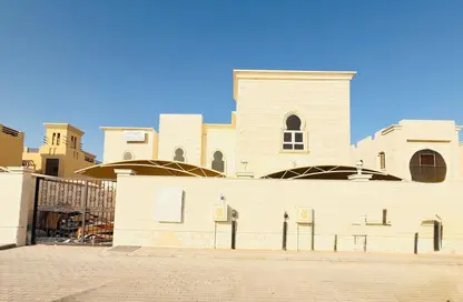 Villa - 4 Bedrooms - 5 Bathrooms for rent in Al Nouf - Sharjah