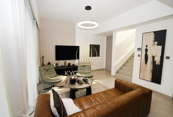 3-bed townhouse in Eden · Vacant on transfer · Upgraded — photo 2
