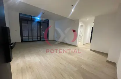 شقة - غرفة نوم - 2 حمامات للايجار في براري فيوس - مجان - دبي لاند - دبي