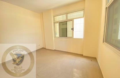 Apartment - 2 Bedrooms - 2 Bathrooms for rent in Al Khan Corniche - Al Khan - Sharjah
