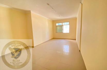 Apartment - 2 Bedrooms - 2 Bathrooms for rent in Al Khan Corniche - Al Khan - Sharjah