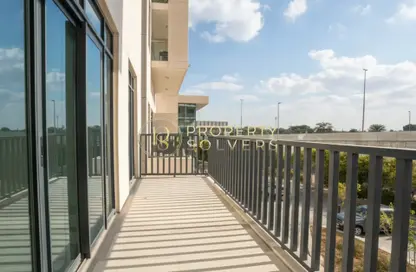 Apartment - 2 Bedrooms - 3 Bathrooms for sale in Vida Residence 3 - Vida Residence - The Hills - Dubai