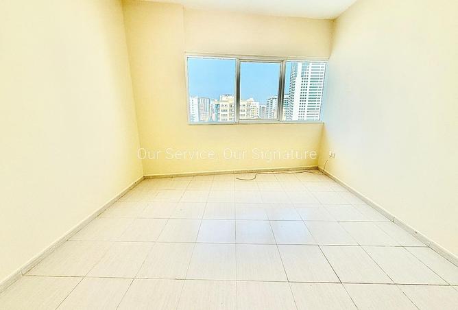 121120027 - Property Image 3