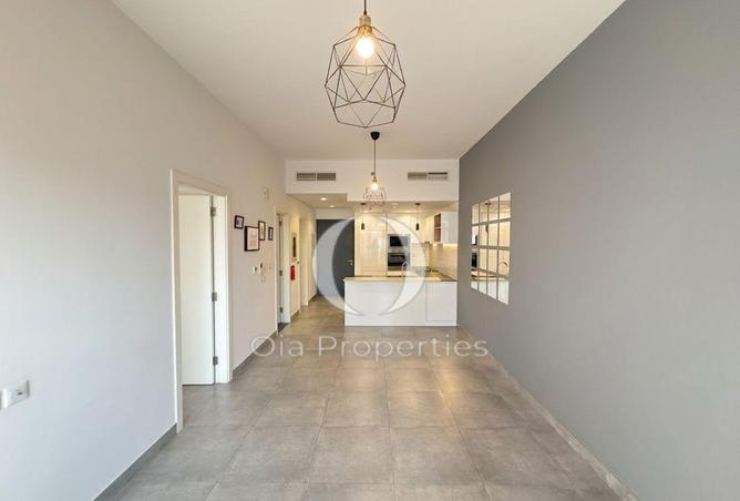 1BR + STUDY | MODERN LAYOUT | Prime location