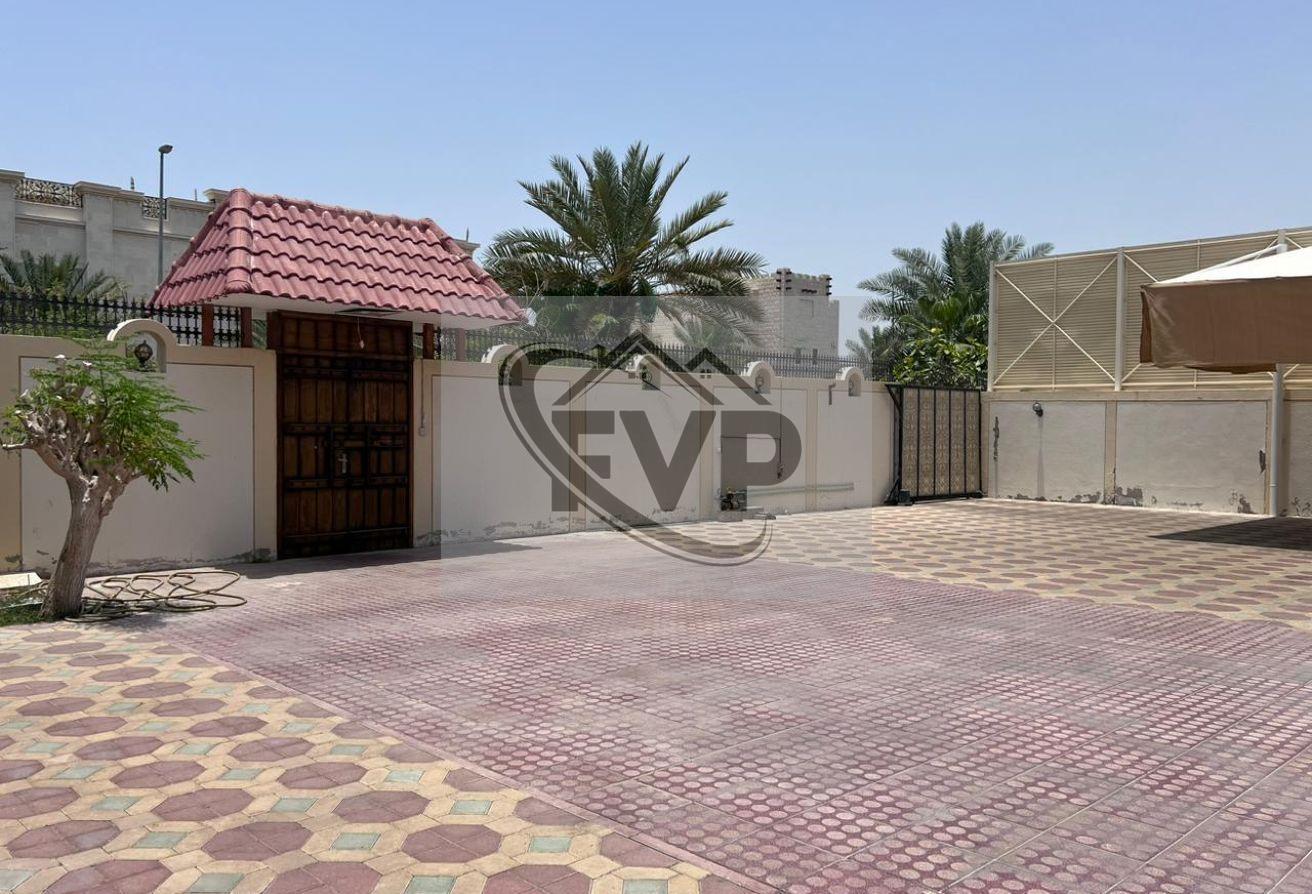 Luxurious Villa | Fully Furnished I Swimming Pool photo 13