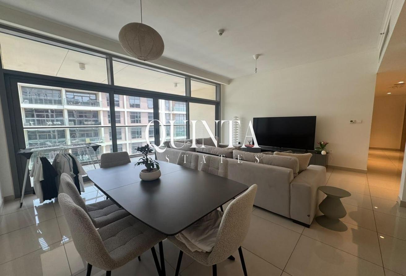 Spacious | Prime Location | Vacant photo 5