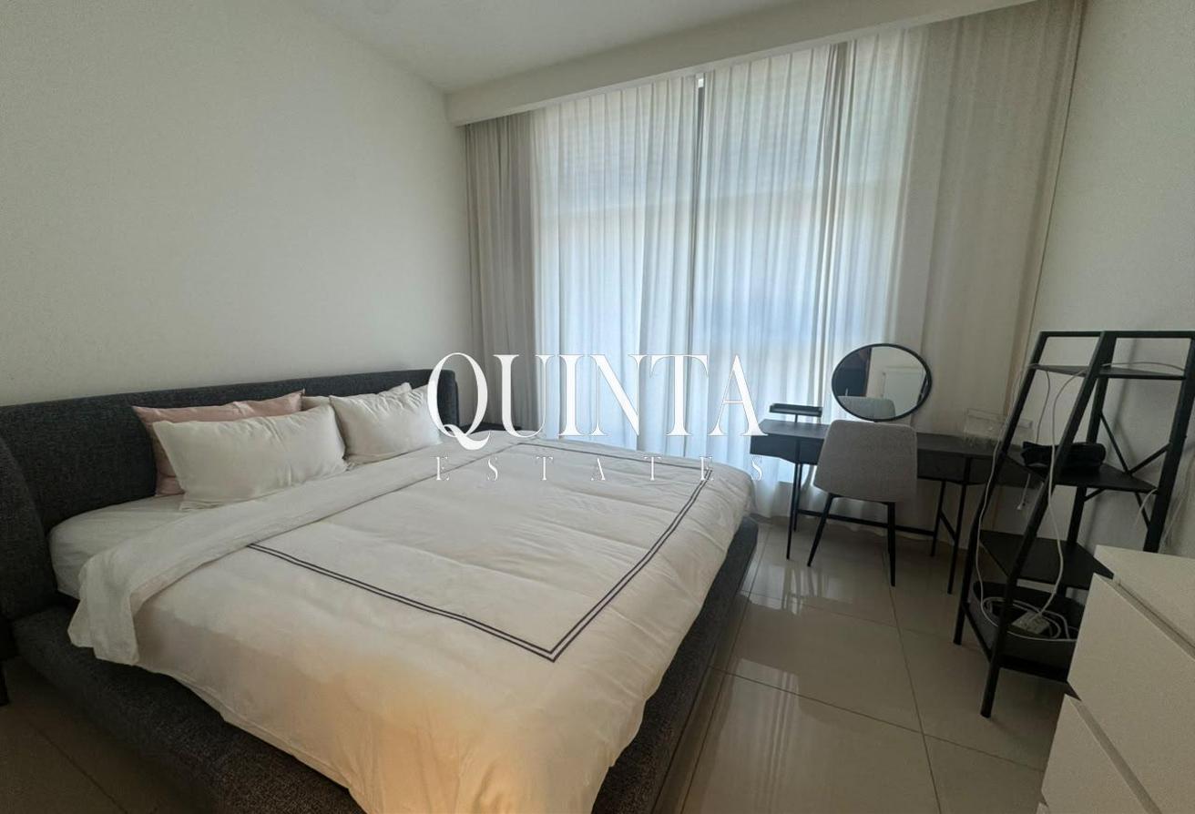 Spacious | Prime Location | Vacant photo 11