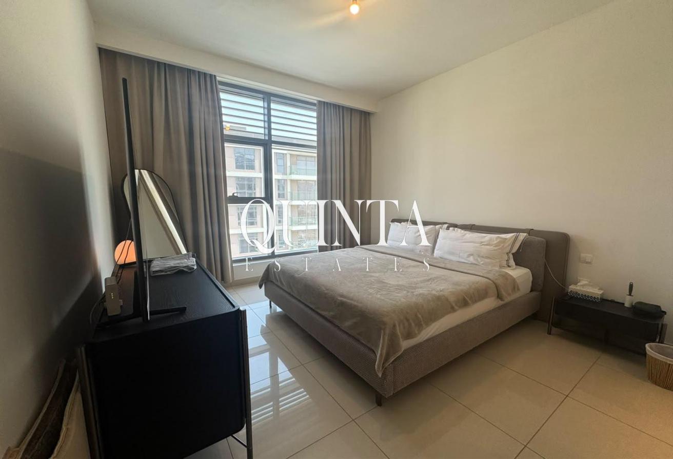 Spacious | Prime Location | Vacant photo 9