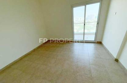 Apartment - 2 - 3 for rent in Golf View Residence - Dubai Sports City - Dubai Apartment - 2 - 3 for rent in Golf View Residence - Dubai Sports City - Dubai