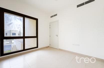 Townhouse - 3 - 3 for rent in Noor Townhouses - Town Square - Dubai