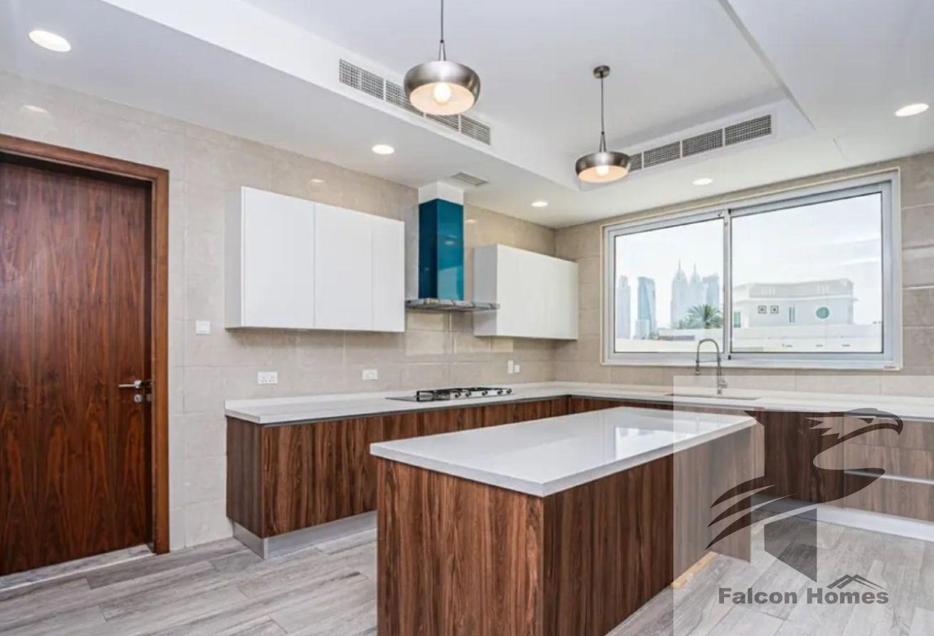 Modern Finish | 5BR Villa | Pool Lift | Sea View photo 11