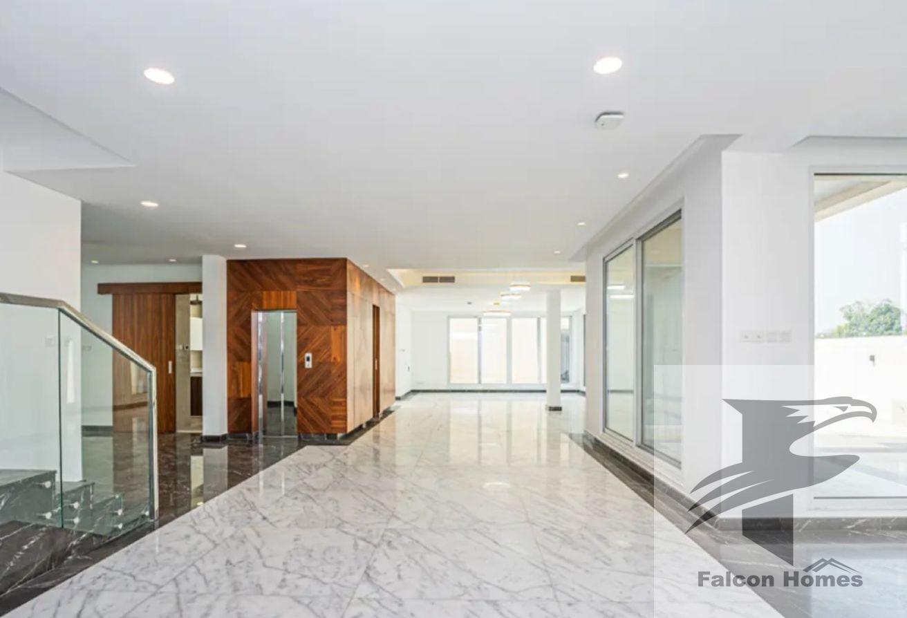 Modern Finish | 5BR Villa | Pool Lift | Sea View photo 4