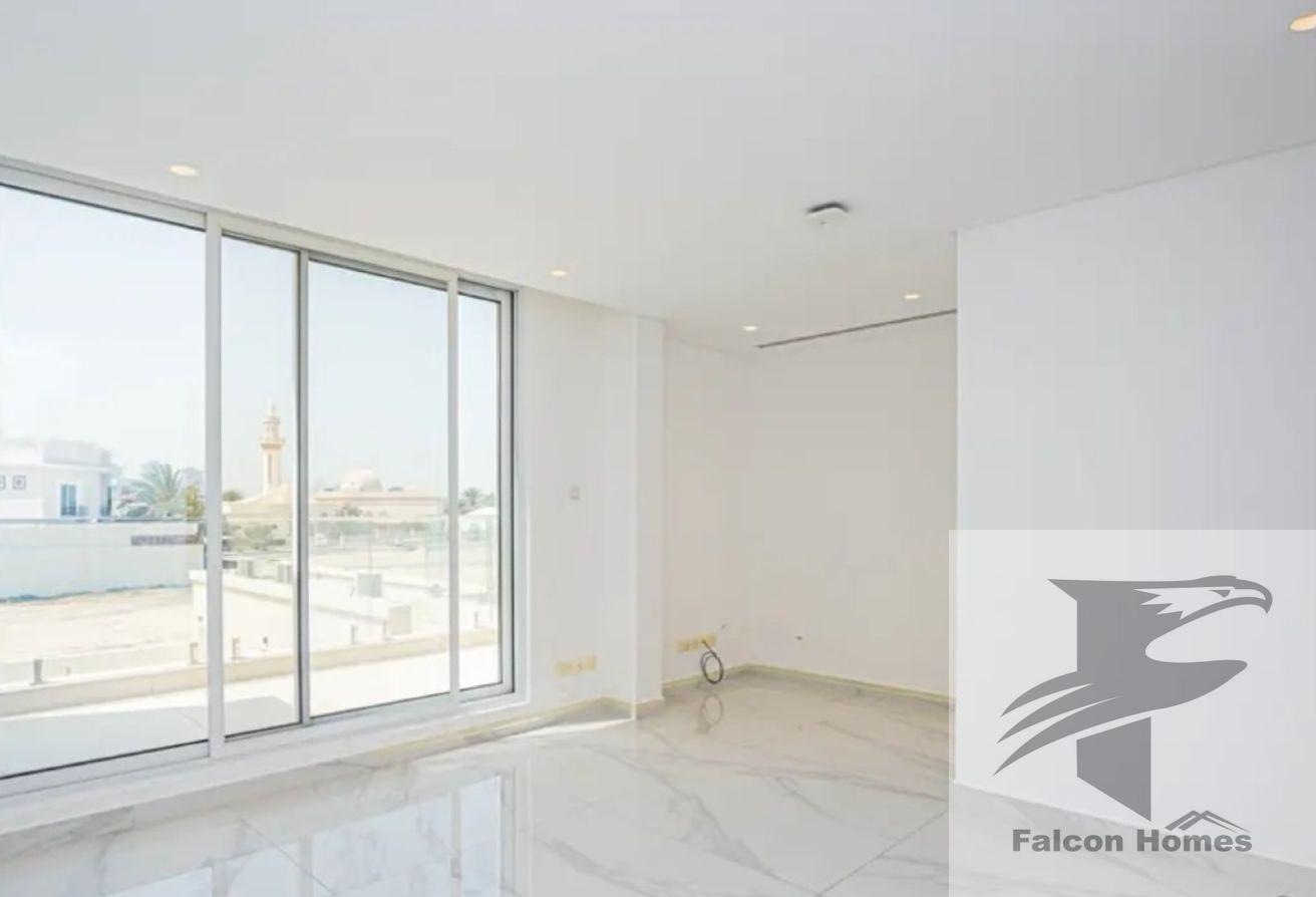 Modern Finish | 5BR Villa | Pool Lift | Sea View photo 21