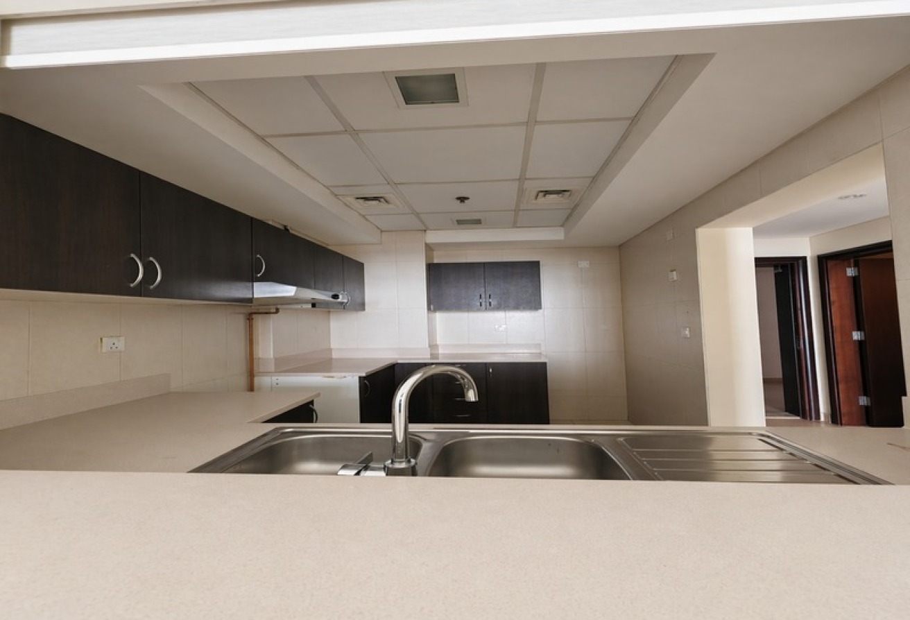 ELEGANT AND SPACIOUS 1BEDROOM | VACANT TO TRANSFER gallery image