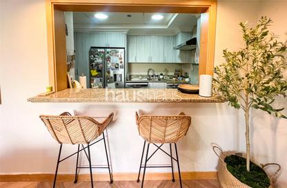 Apartment - 2 Bedrooms - 4 Bathrooms for rent in Al Shahla - Shoreline Apartments - Palm Jumeirah - Dubai