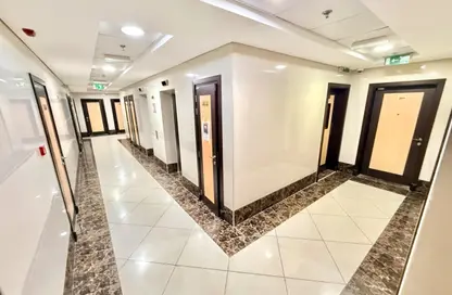 شقة - 2 غرف نوم - 2 حمامات للايجار في مجمع مويلح - تجارية مويلح - الشارقة