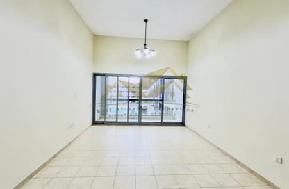 Apartment - 1 Bedroom - 2 Bathrooms for rent in Al Karama Sqaure - Al Karama - Dubai