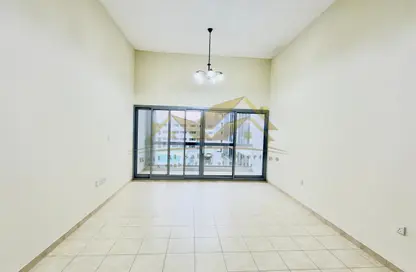 Apartment - 1 Bedroom - 2 Bathrooms for rent in Al Karama Sqaure - Al Karama - Dubai