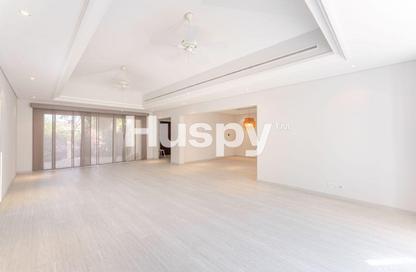 Villa - 4 - 5 for sale in Bungalow Area - Green Community - Dubai Investment Park 1 (DIP 1) - Dubai Investment Park (DIP) - Dubai Villa - 4 - 5 for sale in Bungalow Area - Green Community - Dubai Investment Park 1 (DIP 1) - Dubai Investment Park (DIP) - Dubai