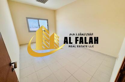 Apartment - Studio - 1 Bathroom for rent in Industrial Building 13 - Industrial Area 13 - Sharjah Industrial Area - Sharjah Apartment - Studio - 1 Bathroom for rent in Industrial Building 13 - Industrial Area 13 - Sharjah Industrial Area - Sharjah
