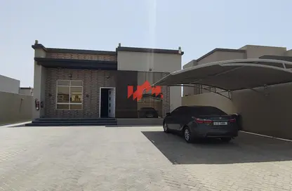 Villa - 2 Bedrooms - 3 Bathrooms for rent in Al Jazirah Al Hamra - Al Hamra Village - Ras Al Khaimah