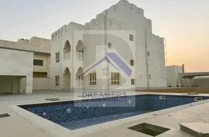 Villa - 6 Bedrooms - 7+ Bathrooms for rent in Nad Al Sheba 4 - Nad Al Sheba - Dubai