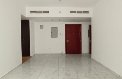 Apartment - 2 - 2 for rent in Al Majaz Tower - Al Majaz 3 - Al Majaz - Sharjah Apartment - 2 - 2 for rent in Al Majaz Tower - Al Majaz 3 - Al Majaz - Sharjah