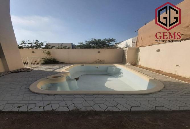 79004594 - Property Image 2